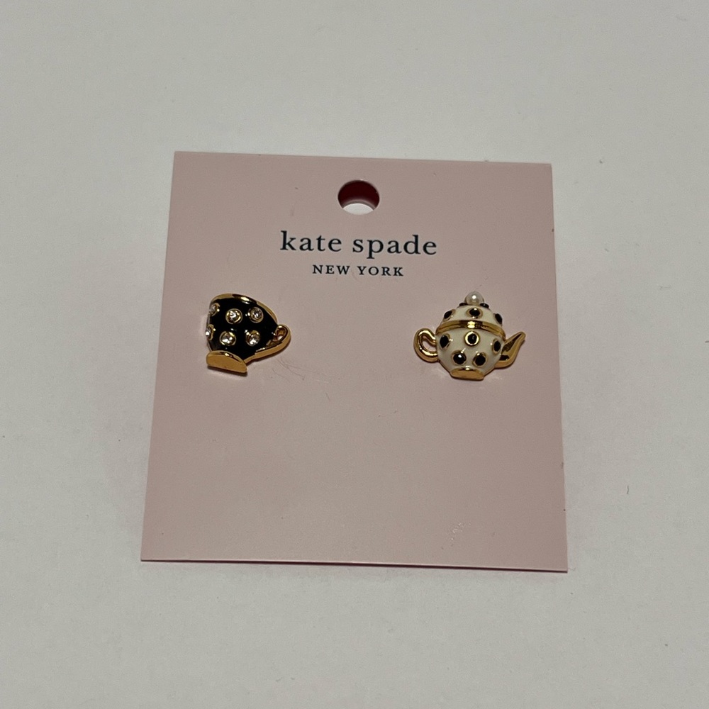 NWT kate spade Alice in wonderland teacup stud earrings